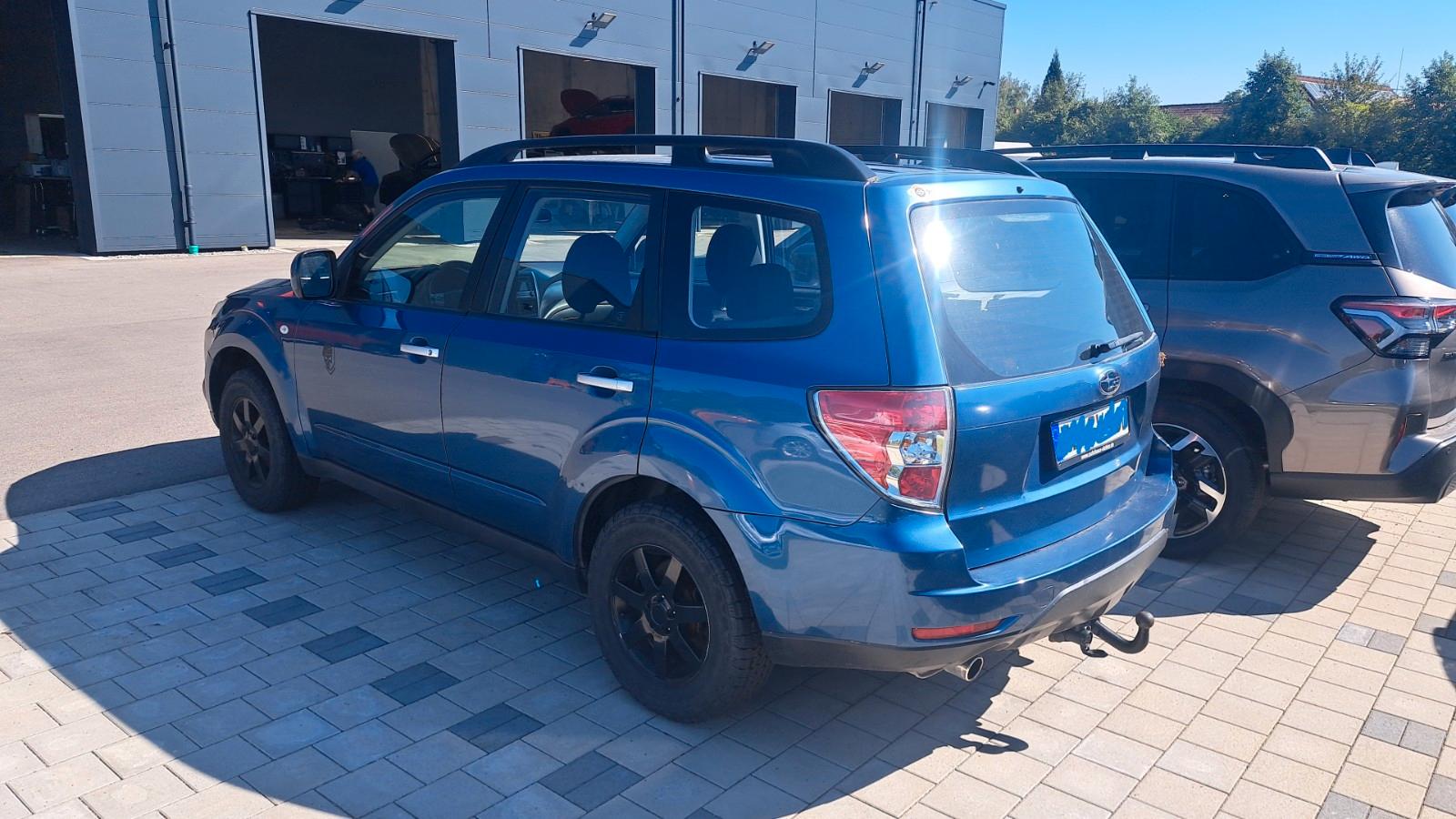 Subaru Forester Active,AHK,AT-Reifen,1 Zyl. ohne Kompr.