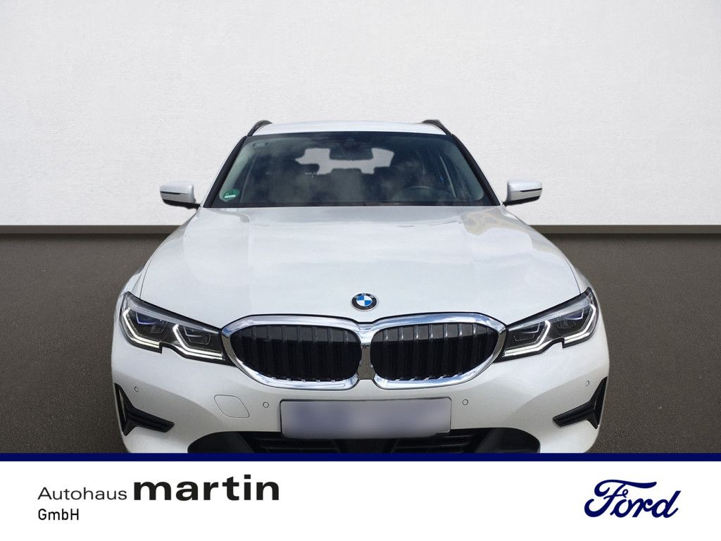 Fahrzeugabbildung BMW 320 d Advantage NAVI SHZ AHK HUD ACC LASER