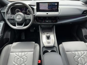 Nissan Qashqai TEKNA 1.3 DIG-T MHEV 158 PS Winterpaket
