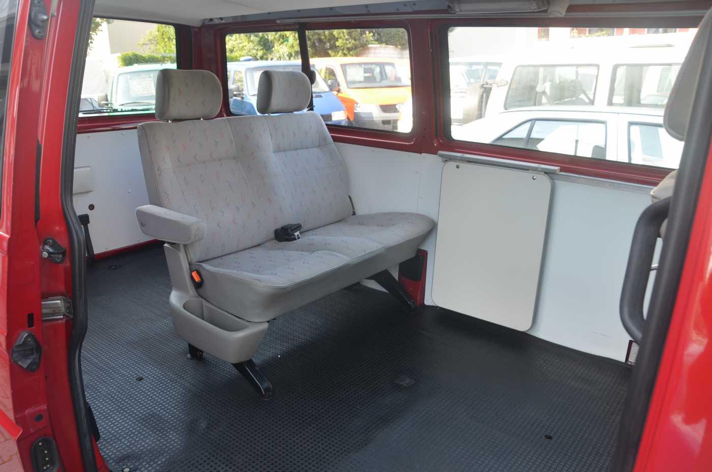 Volkswagen T4 Bus 2.5 Benziner,  Langer Radstand,  Schiebed
