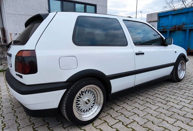 Volkswagen Golf GTI