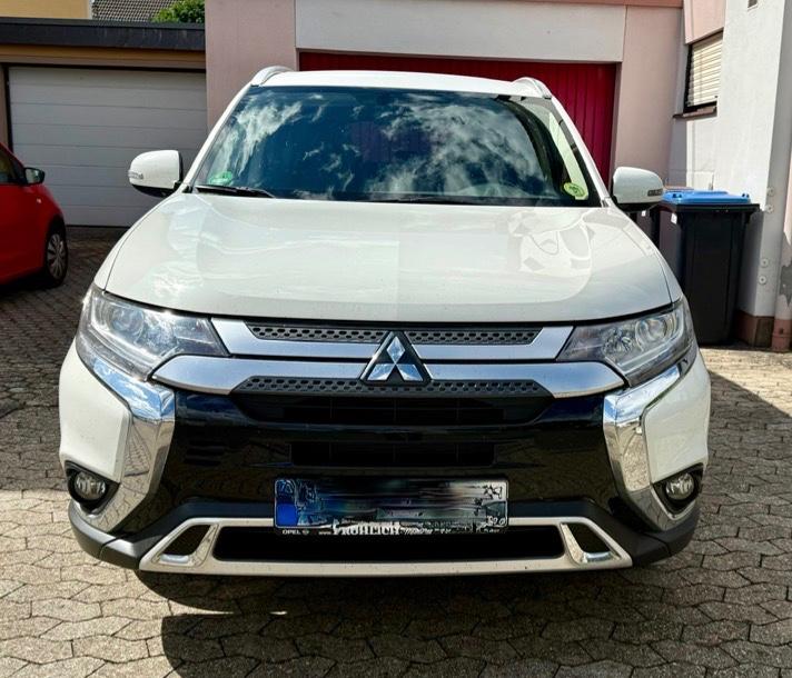 Mitsubishi Outlander 2.0 MIVEC Diamant ClearTec 2WD Diamant