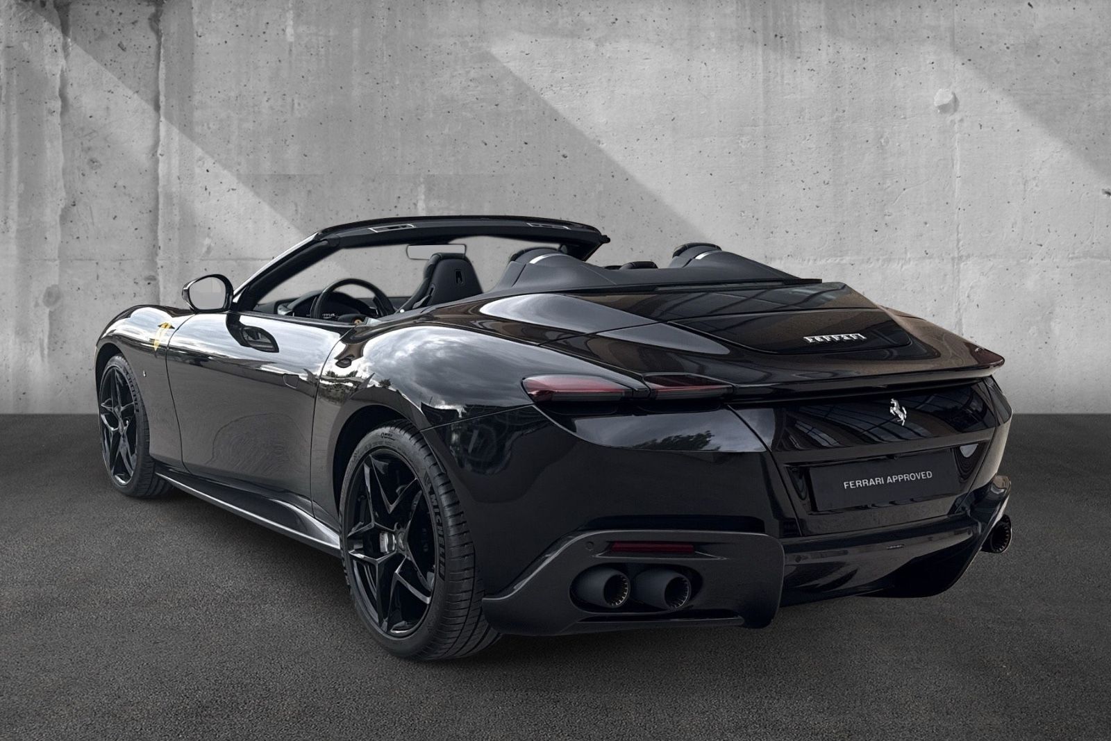 Fahrzeugabbildung Ferrari Roma Spider*Full Carbon*Painted Shields*Daytona