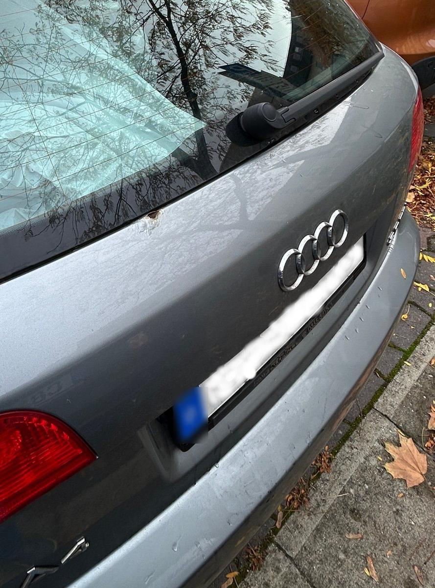 Audi A4 2006 — interior