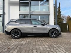 BMW iX M60 / SKY LOUNGE / SOFT CLOSE / AHK BMW iX M60 / SKY LOUNGE / SOFT CLOSE / AHK