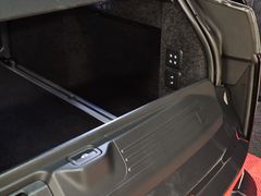 Fahrzeugabbildung Land Rover Range Rover 3,0 TDV6 (360/SI-BELÜF/DAB/MERIDIAN