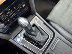 Fahrzeugabbildung Volkswagen Passat Var. 2.0TDI DSG Elegance AHK MATRIX ACC