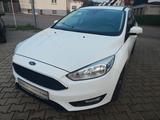 Ford FOCUS TURNIER*BUSINESS*NEUER MOTOR*FACELIFT*NAVI - gebrauchte Ford Focus mit Facelift