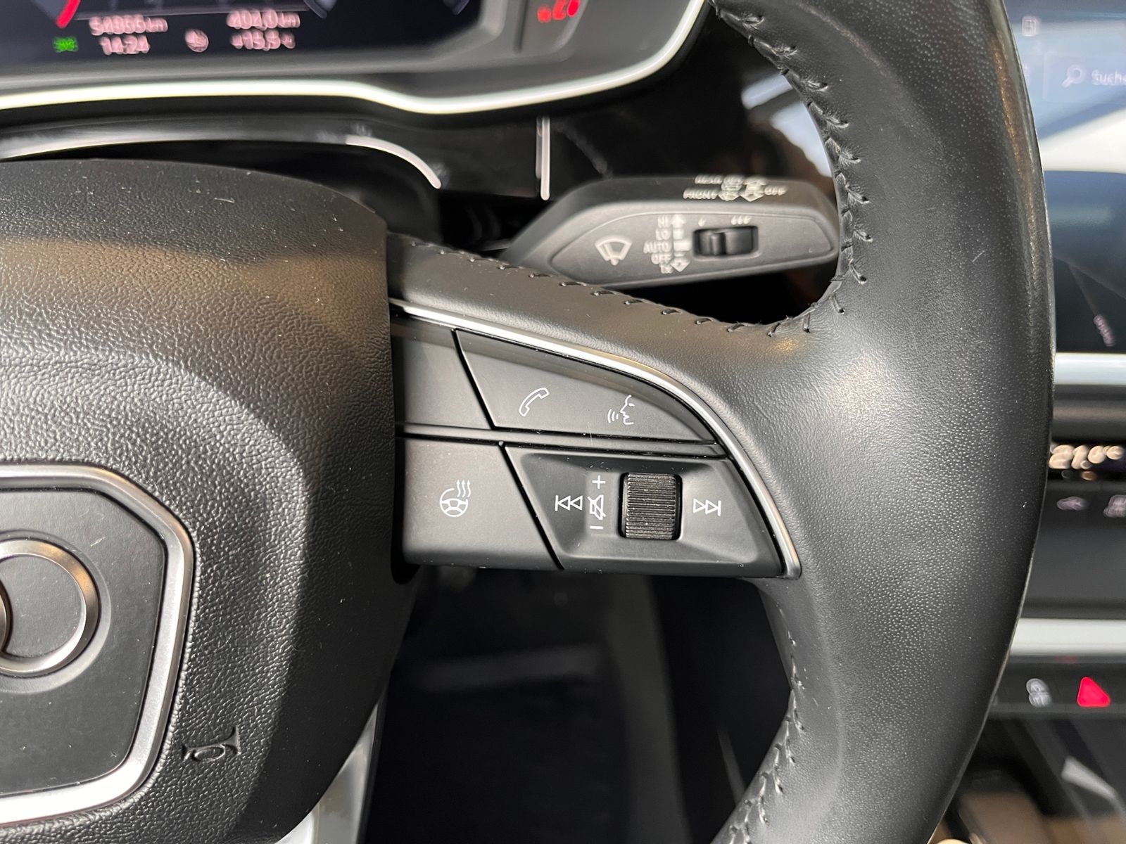 Fahrzeugabbildung Audi Q3 40 TFSI quattro advanced PANO AHK LED