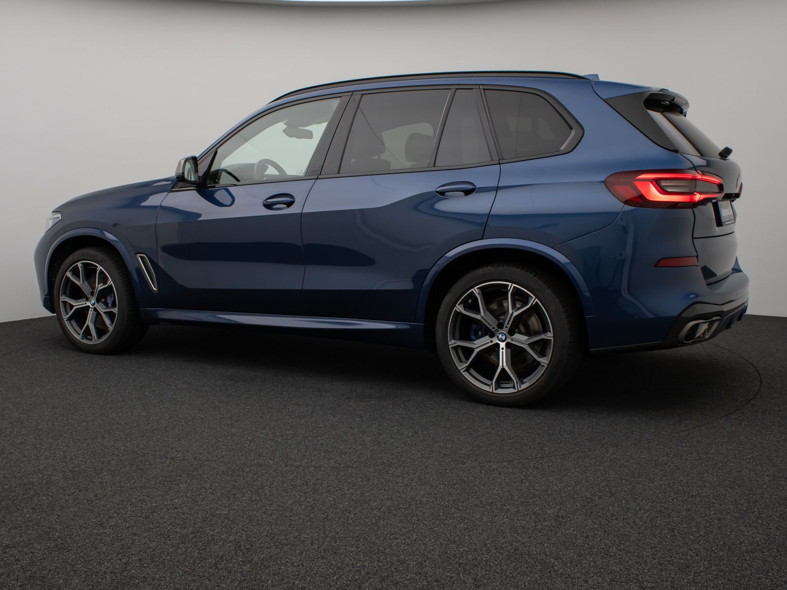 Fahrzeugabbildung BMW X5 M50d Panoram Laser 360°HUD DAB H/K AHK DisplK