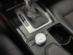 MERCEDES-BENZ E 200 CDI BlueEfficiency / 1.HD / GARANTIE / ILS