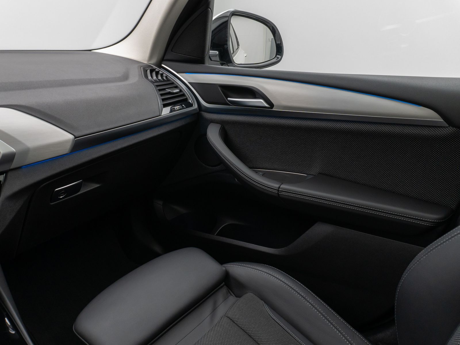 Fahrzeugabbildung BMW X3 xD30e xLine Panorama 360°HUD DAB HiFi Komfort