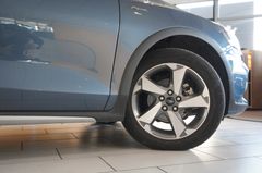 Fahrzeugabbildung Ford Focus Lim. 1.0 ACTIVE NAVI/LED/KAMERA/SHZ/DAB+