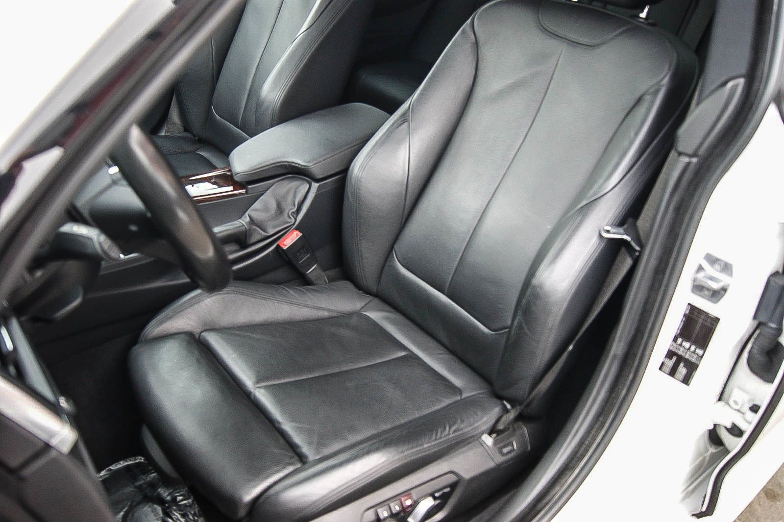 Fahrzeugabbildung BMW 320 Gran Turismo M-SPORT 360° LEDER HEADUP ANHZV