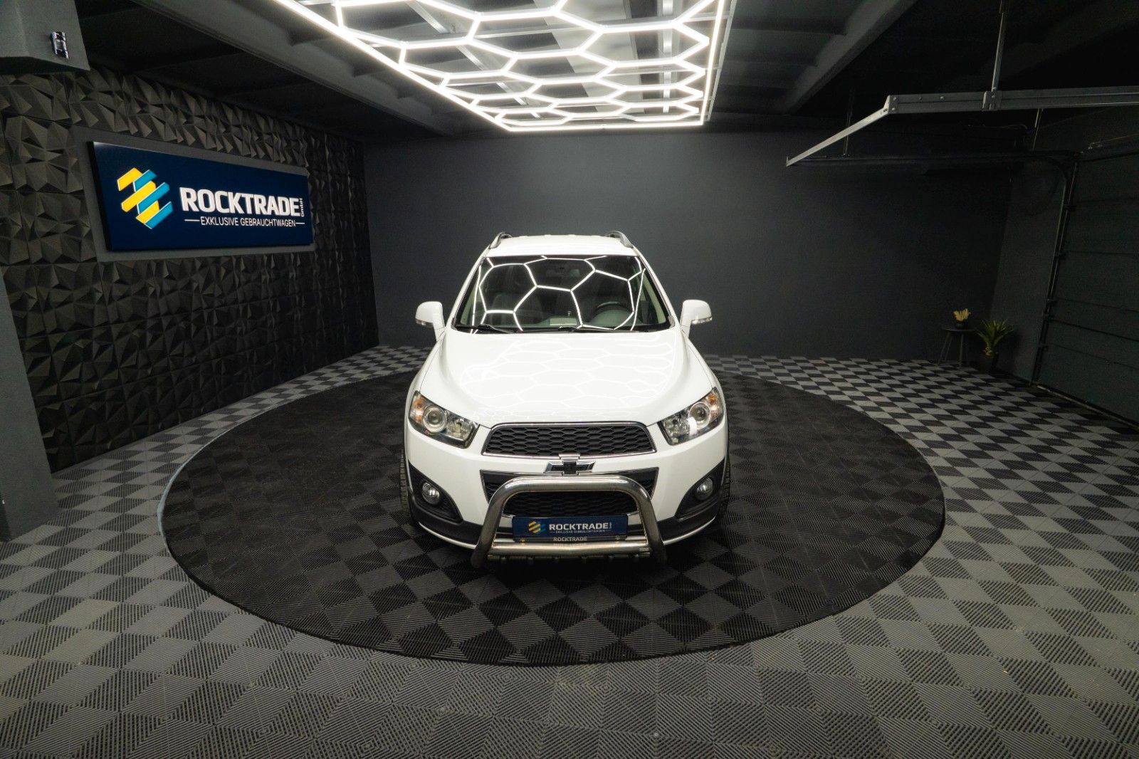 Fahrzeugabbildung Chevrolet Captiva 2.2 D LT+ 2WD Sport | 7 Sitze | 19 Zoll
