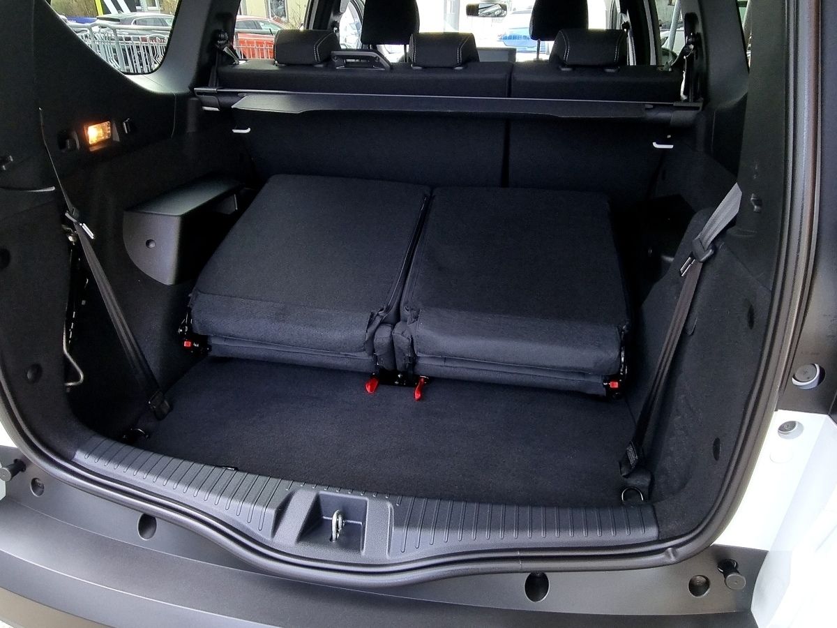 Fahrzeugabbildung Dacia Jogger Extreme+ TCe 110 7-Sitzer