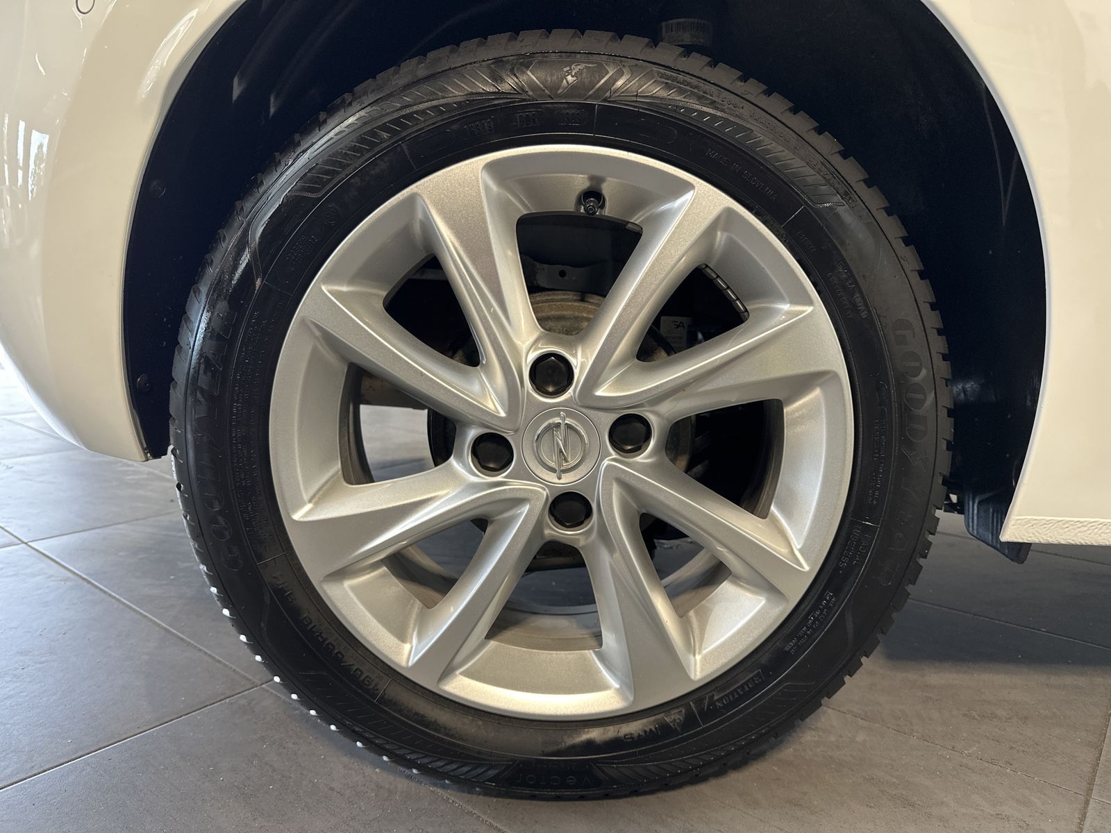 Fahrzeugabbildung Opel Corsa 1.2 5-Türer Elegance LED+DAB+SHZ+EPH+TEMP