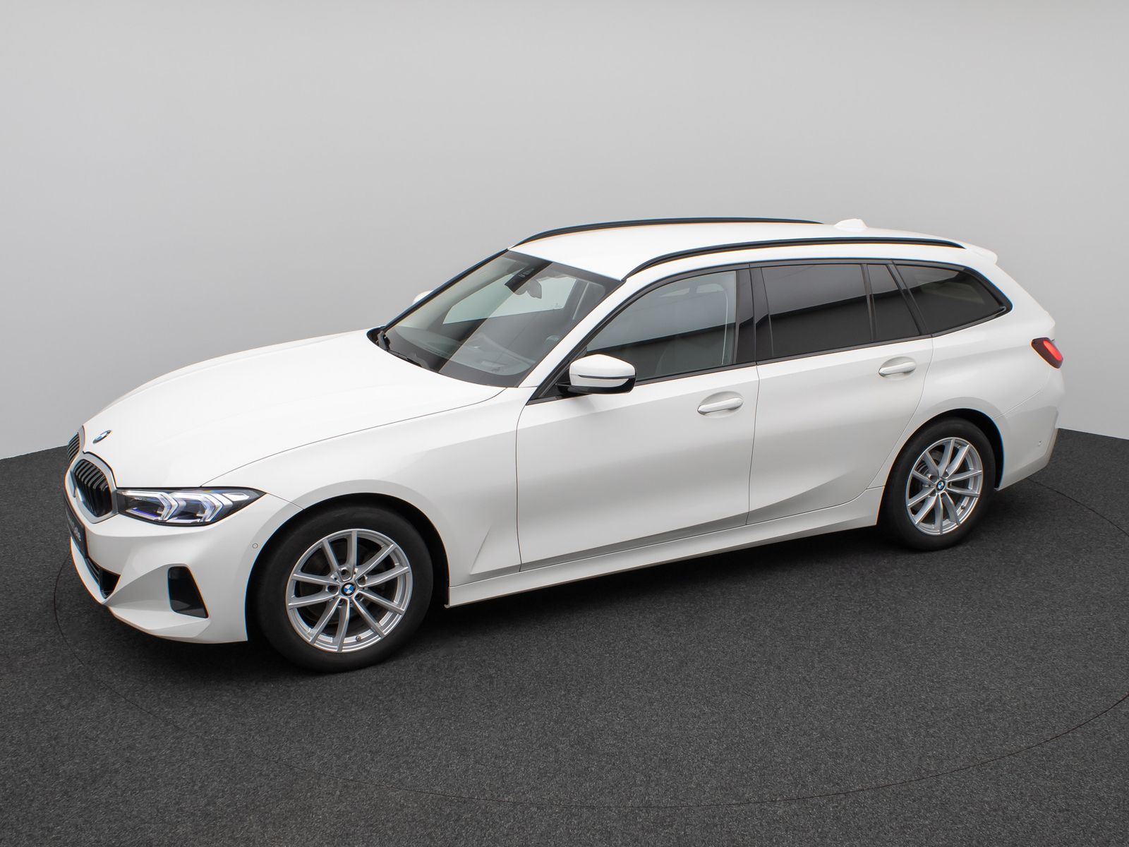 Fahrzeugabbildung BMW 320d Kamera HUD DAB AHK Alarm Sport Leder Ad.LED