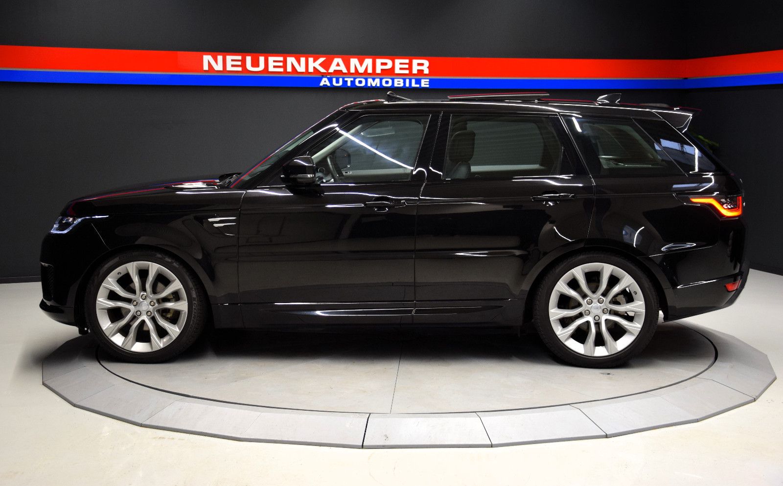 Fahrzeugabbildung Land Rover Range Rover Sport HSE Hybrid Pano HuD Ambi Merid