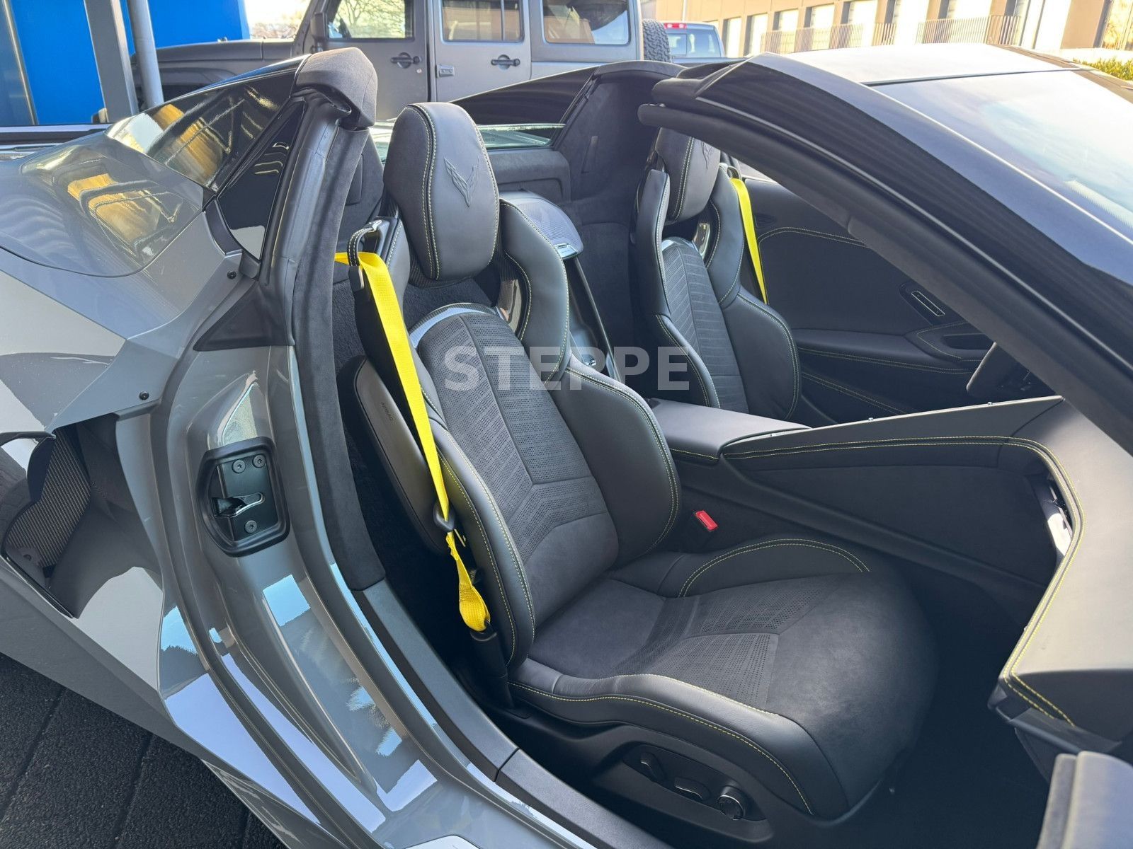 Corvette C8 Stingray Convertible 3LT Europamodell STEPPE