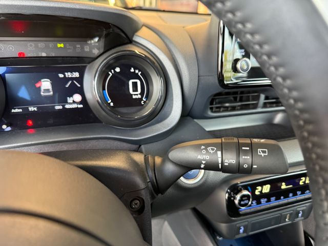 Toyota Yaris Hybrid Premiere Edition *HUD*ALLWETTER*