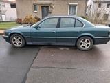 BMW E38 730i  V8 - BMW 730: E38