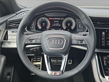 Audi Q8 - 11