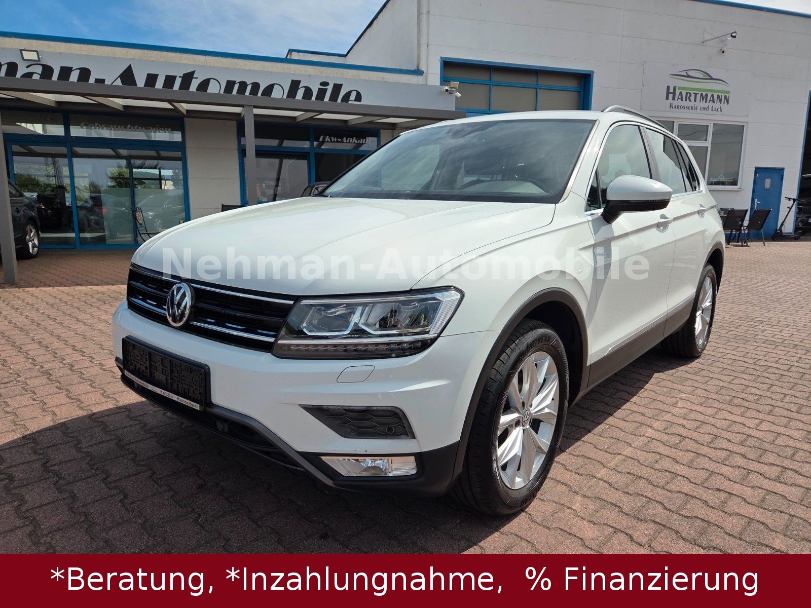 Volkswagen Tiguan - 1
