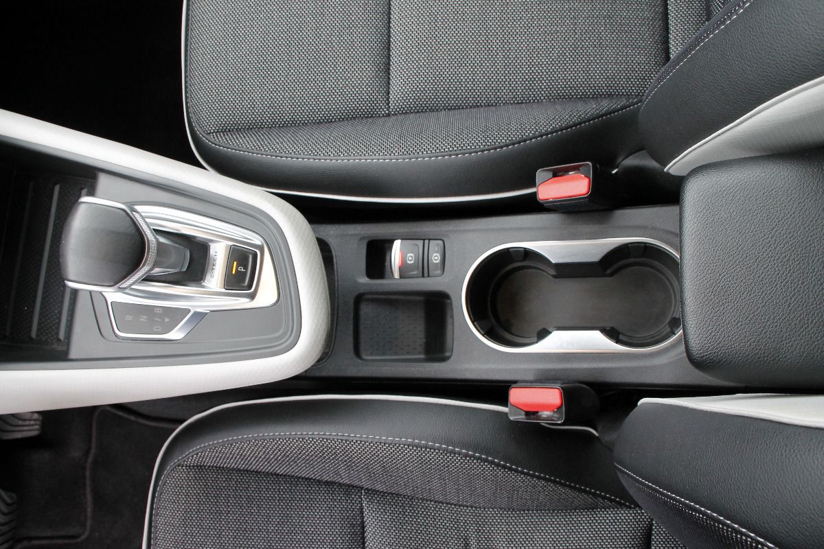 Fahrzeugabbildung Renault Captur EDITION ONE E-TECH PLUG-IN 160