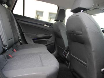 Volkswagen Golf VIII Variant 2.0 TDI DSG Life LED NAVI