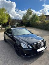 Mercedes-Benz E 500 5,5  - Mercedes-Benz E 500: 5 Türen