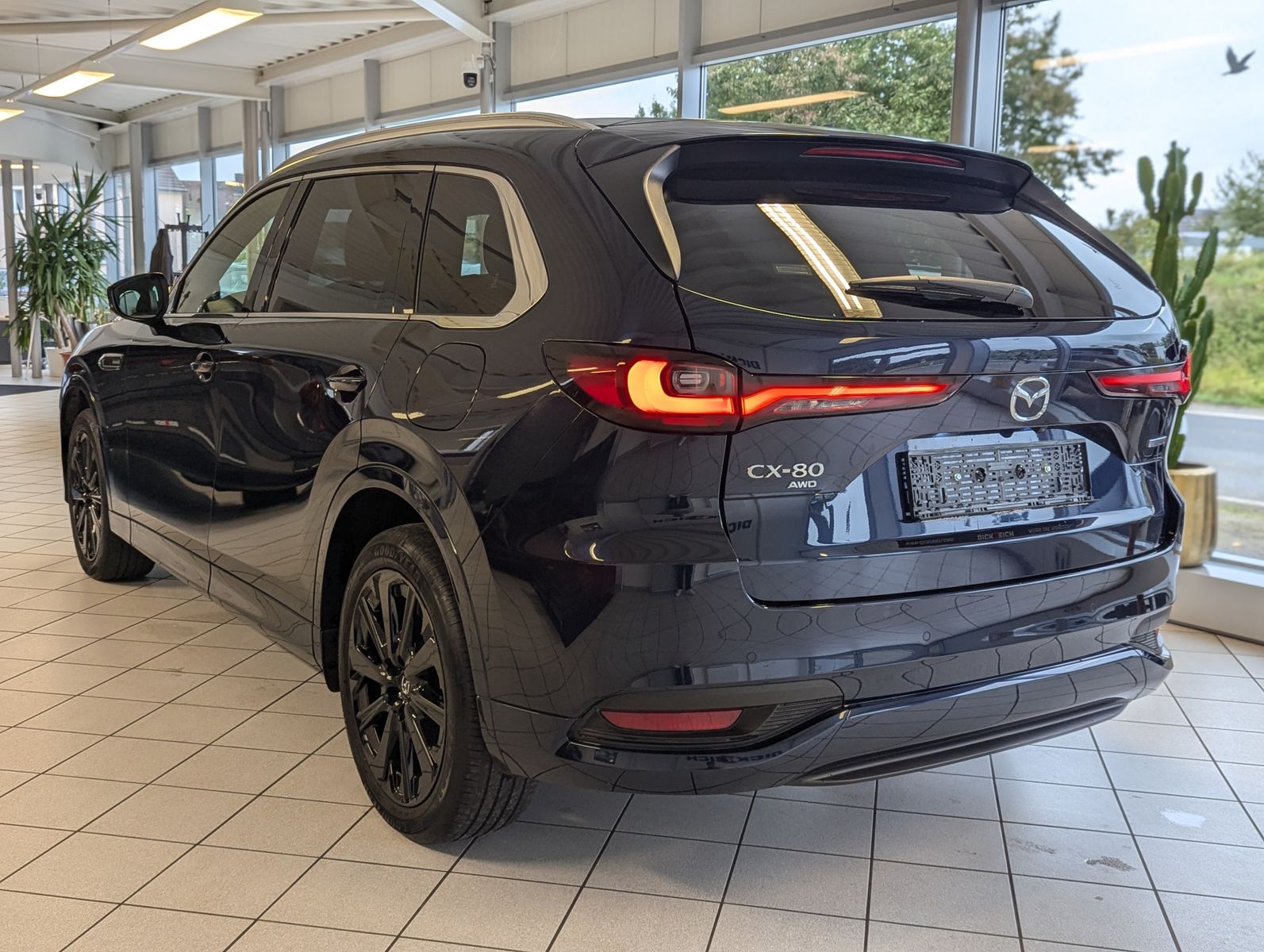 MAZDA CX-80 3.3L E-SKYACTIV D 254 HOMURA+ 7-Sitze Pano - Image 5