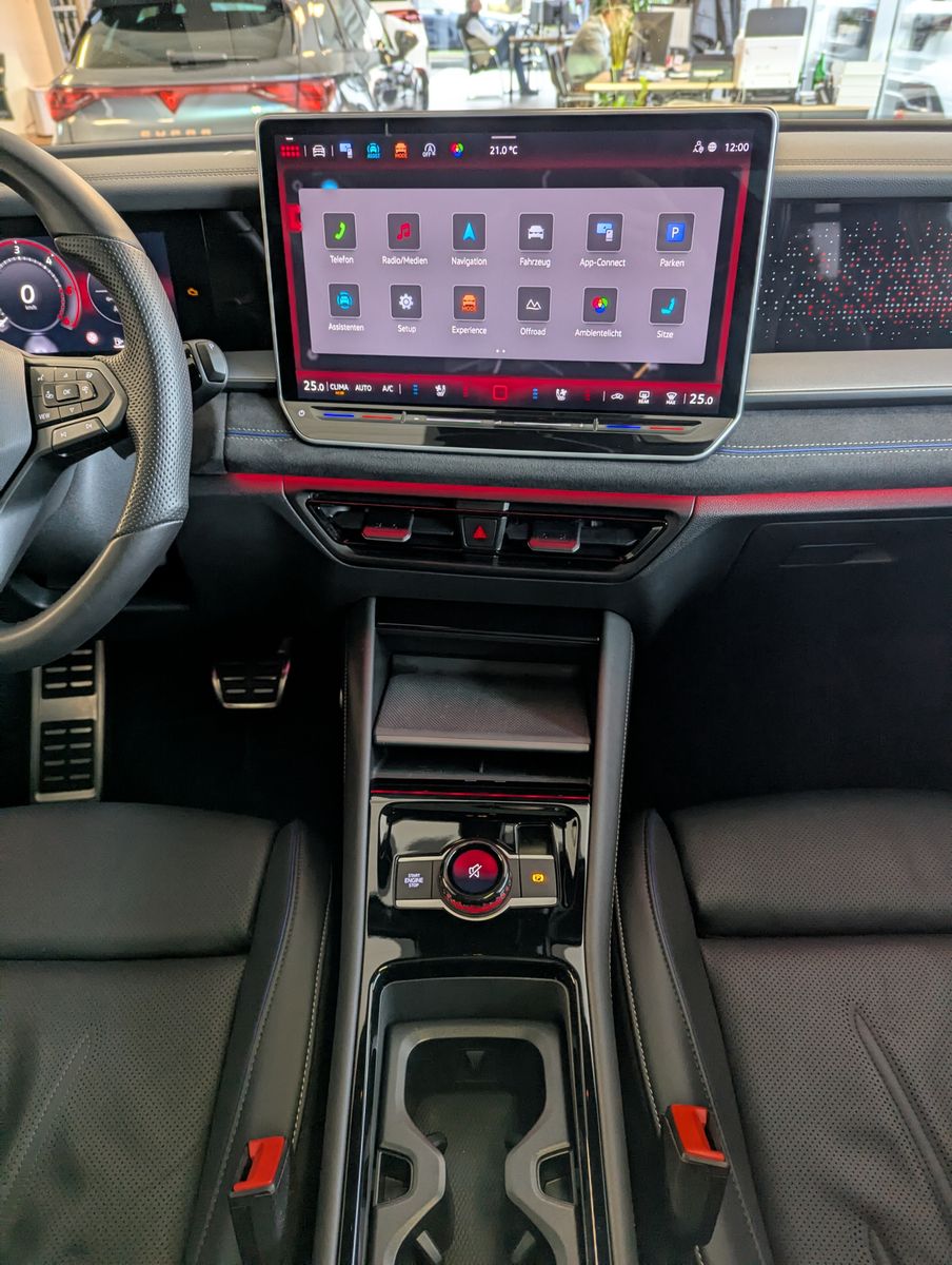 VW Tayron 2.0 R-Line Leder Launch Pano Black AHK 20 - Image 24