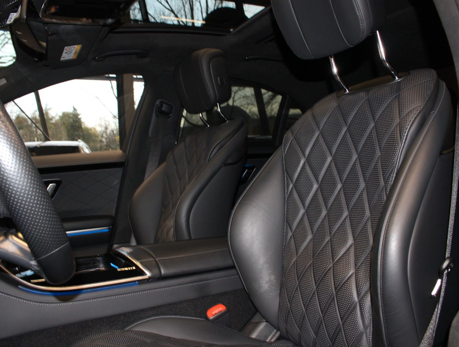 Fahrzeugabbildung Mercedes-Benz S 500 4Matic AMG Line Pano*Burmester*HUD