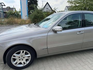 Mercedes E 280 - 2