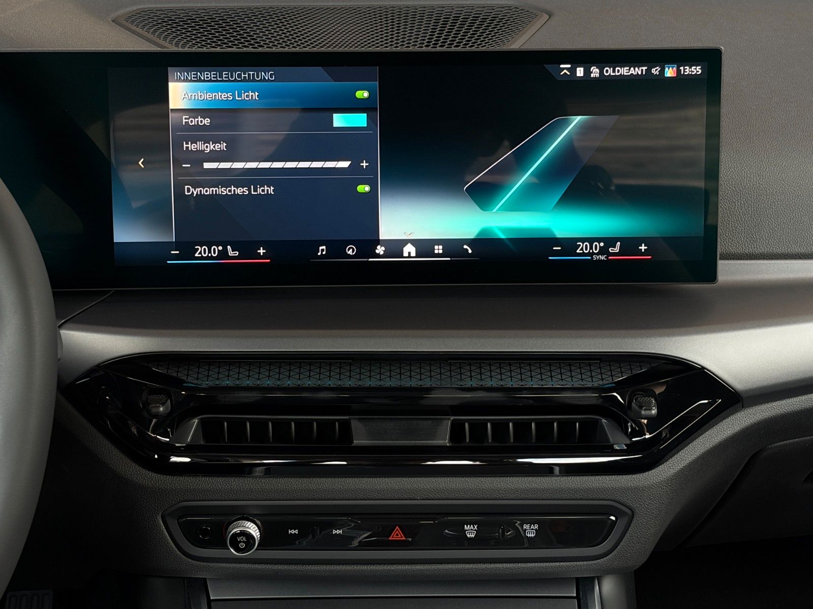 Fahrzeugabbildung BMW 318i Limo Cockpit+ Alarm Ambiente 3-ZKlima CAM