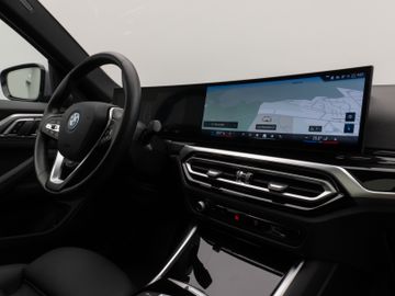 Fahrzeugabbildung BMW i4 eD35 Gran Coupé Glasdach Kamera DAB H/K Komfo