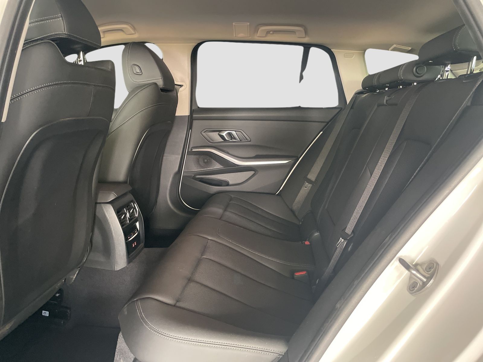 BMW 330 - Bild 13