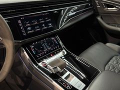 AUDI RSQ8*KERAMIK*305kmh*MASSAGE*B&O*HEADUP*PANO*AHK*