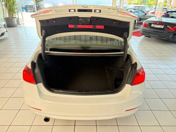 BMW 320 - 11
