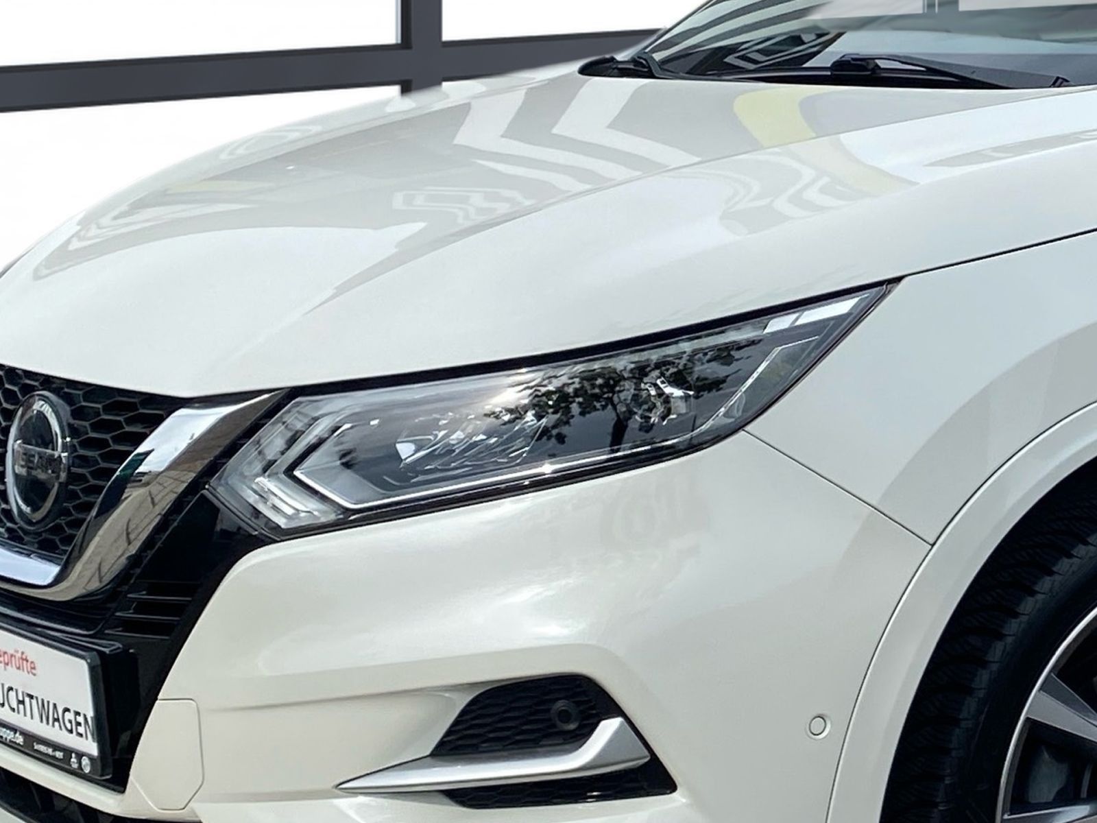 Fahrzeugabbildung Nissan Qashqai 1.3 DIG-T Automatik Tekna+ *AHK*Bose*GJR