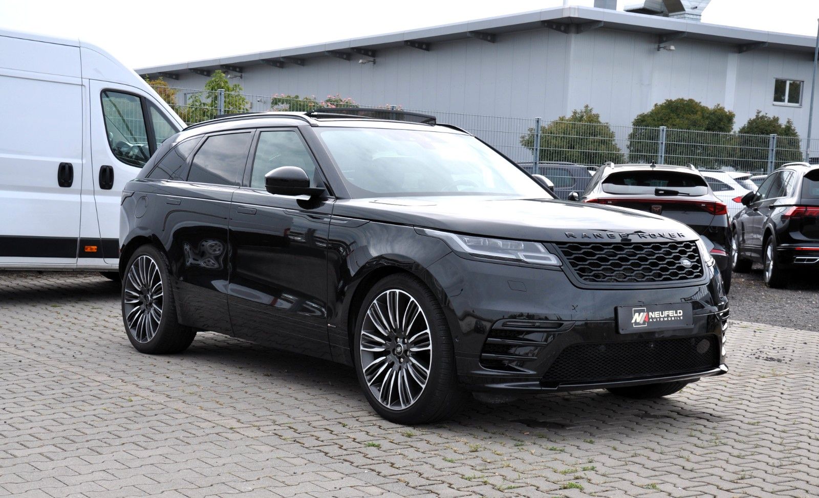 Land Rover Range Rover Velar R-Dynamic SE Design-Paket foto 3