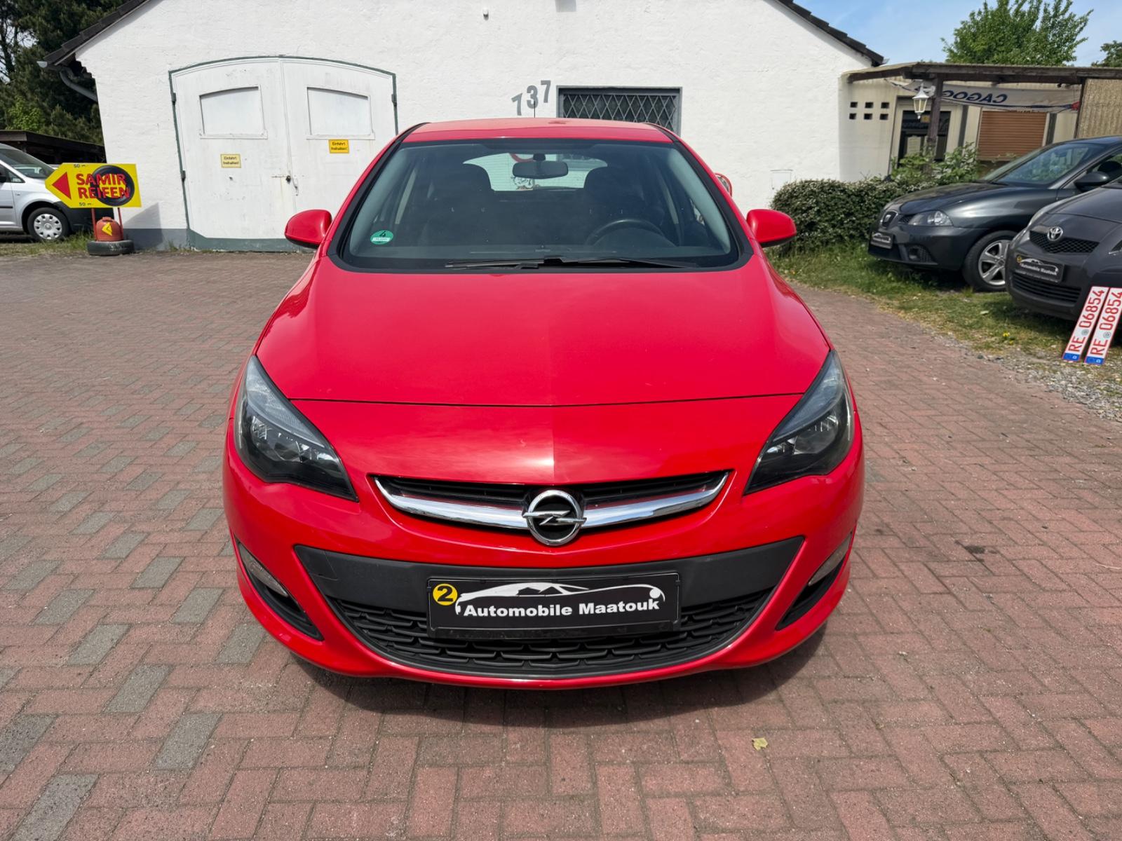 Opel Astra J Lim. 5-trg. Active