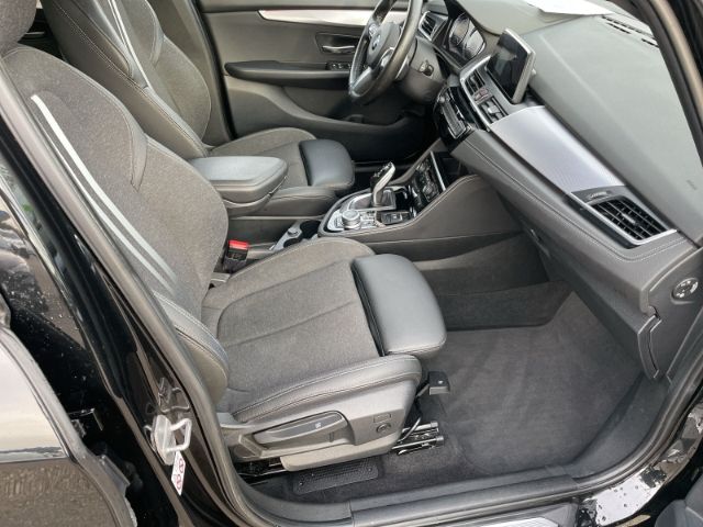 Fahrzeugabbildung BMW 220 Active Tourer i M Sport Autom. Navi, Rückfah