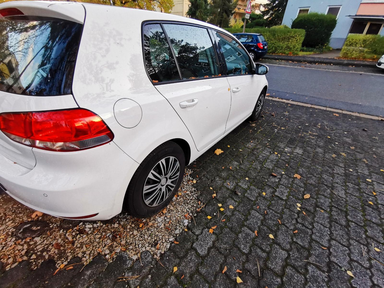 Volkswagen Golf 2010 — engine 1.598 cm³, 105 HP (77kW)