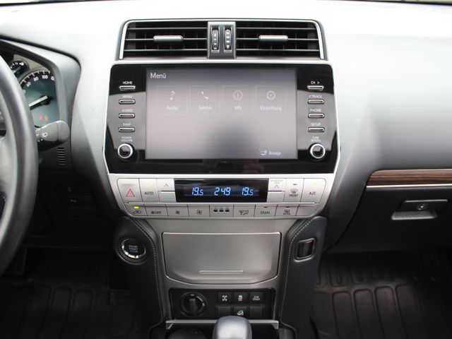 Land Cruiser 2,8 3-t. AHK*Leder*wenig Kilometer