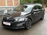 Skoda Octavia Combi RS 60 4x4*Virtuell*LED*AHK - Skoda Octavia mit Diesel-Antrieb: Allradantrieb, Limousine