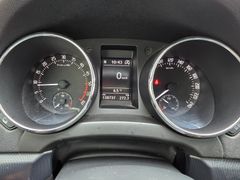 SKODA Yeti Adventure 4x4 2.0TDI 150PS AHK Xenon Mwst.