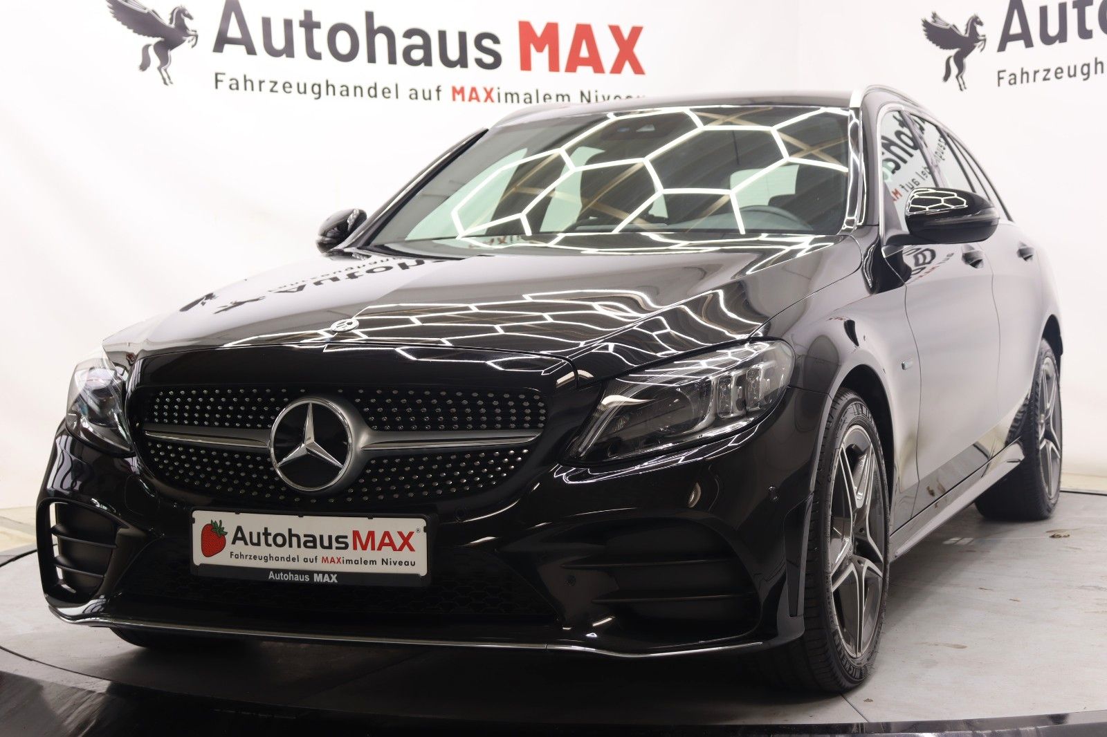 MERCEDES-BENZ C 300 T de AMG~Multibeam~AHK~TotW~Navi~SZH~