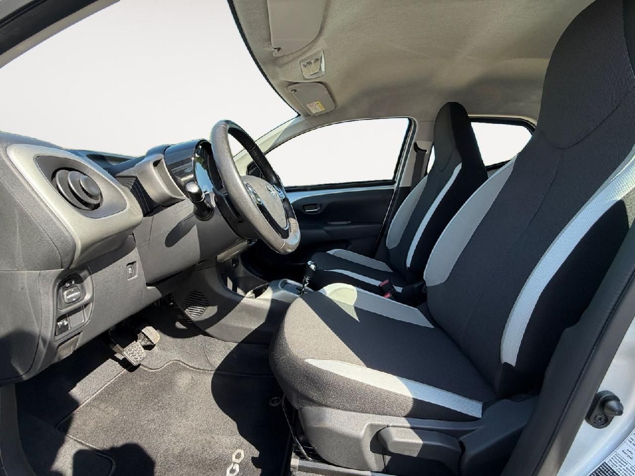 Fahrzeugabbildung Toyota AYGO x-play touch